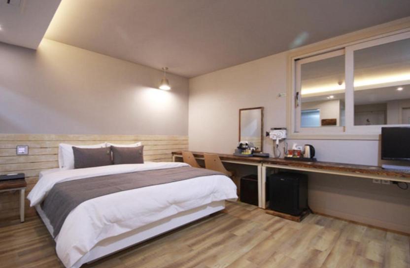 Jade Hotel Ульсан Номер фото