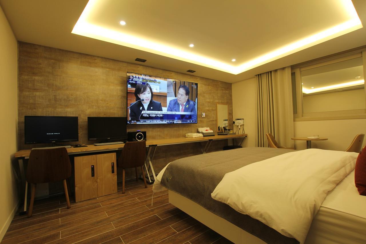 Jade Hotel Ульсан Экстерьер фото